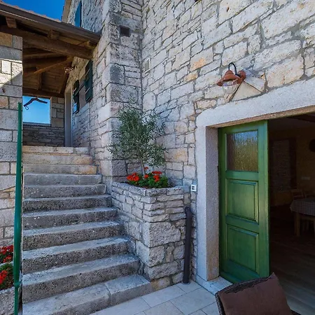 Ulika Holiday home Porec