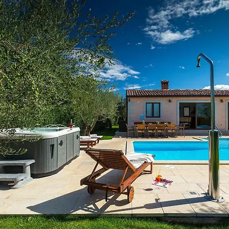 Ulika Tatil Evi